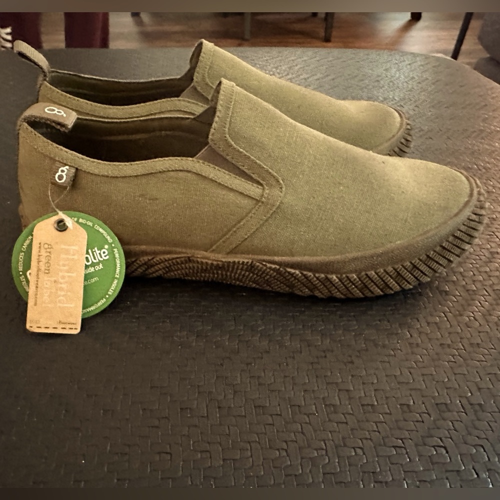 Nwt - HYBRID GREEN LABEL LIVELY SLIP-ONS MENS SIZE 12 US.WITH ECO ORTHOLITE